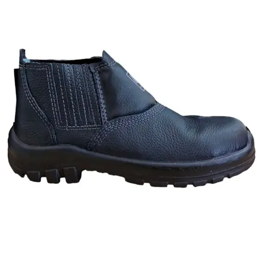 BOTA DE COURO COMUM
